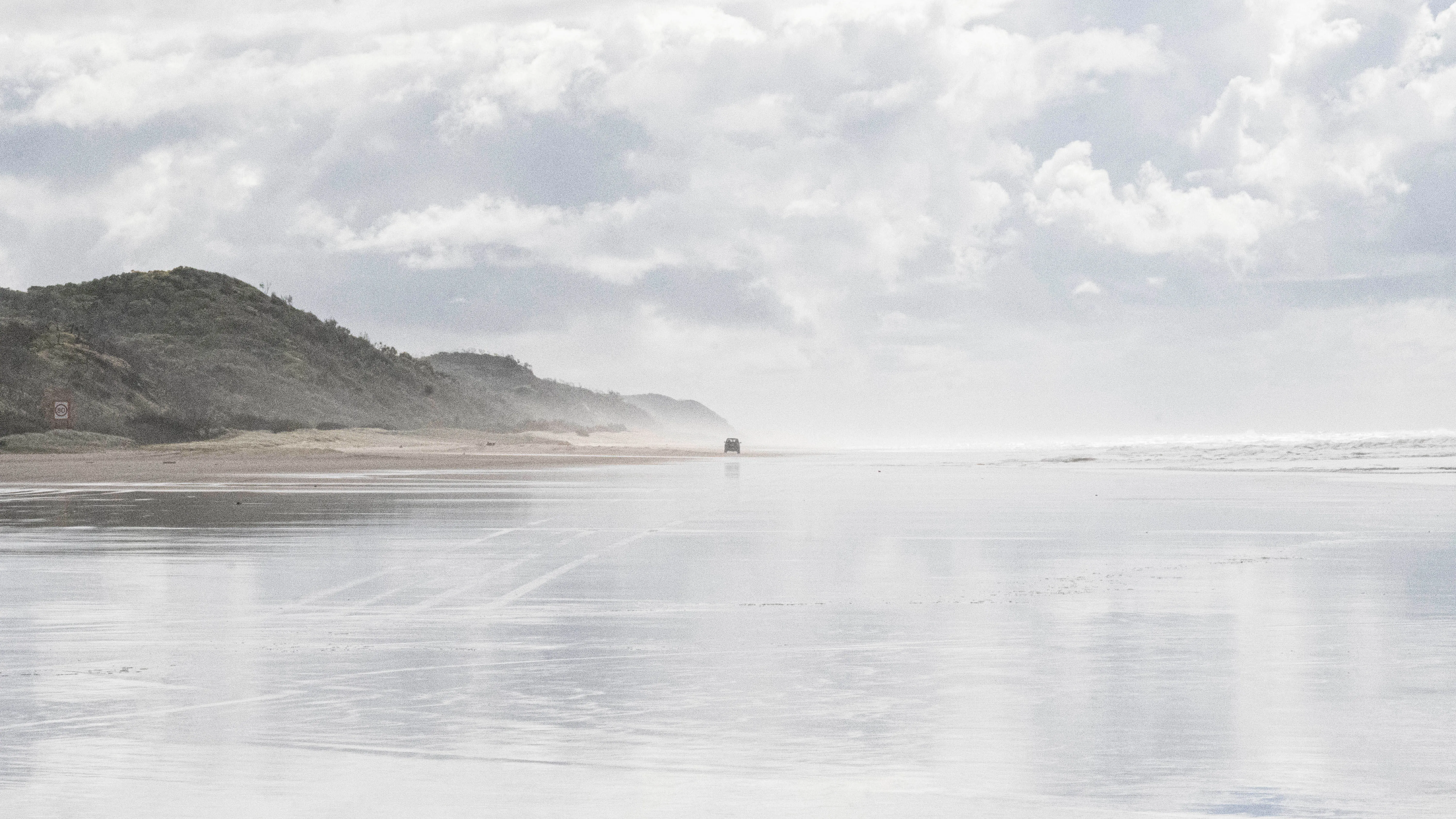 K'Gari, Fraser Island beach driving