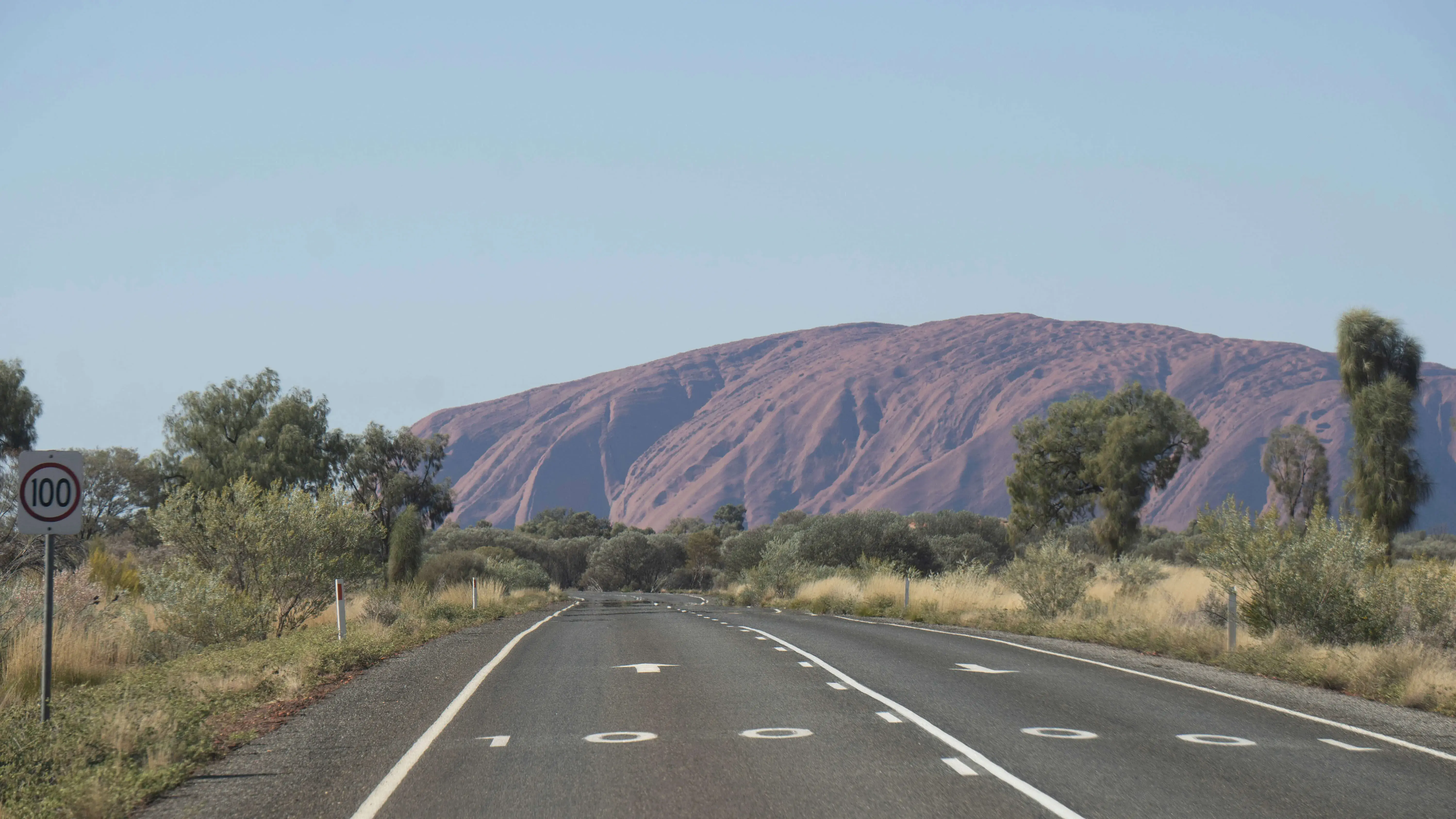 street towards Uluru